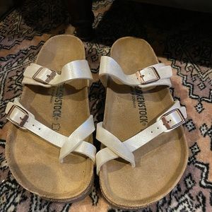 Womens Birkenstocks -Size 37 ( US size 6-6.5) NWOT never worn.